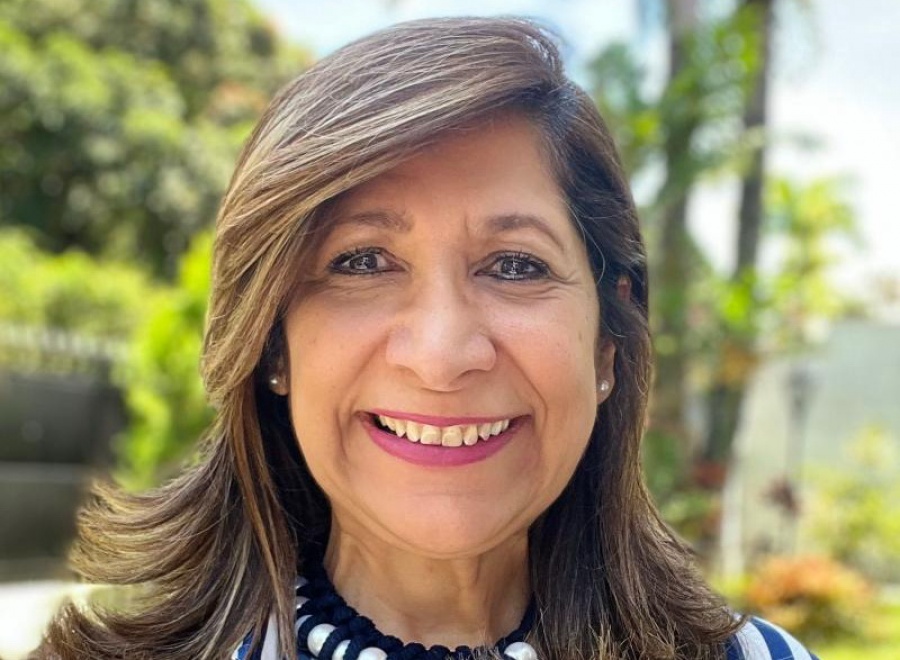 Mujer empoderada y de avanzada